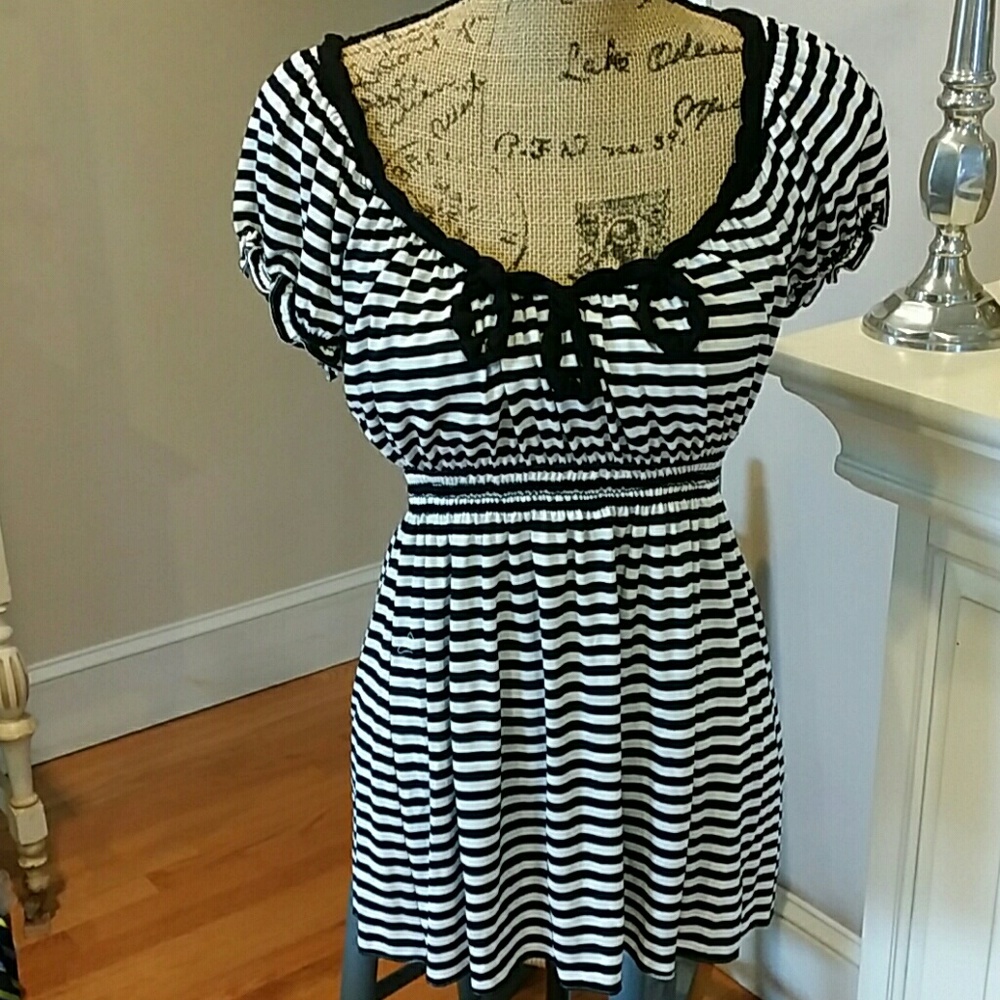 Max Studio Top New with tag